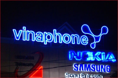 Thi công bảng hiệu đèn Neon sign